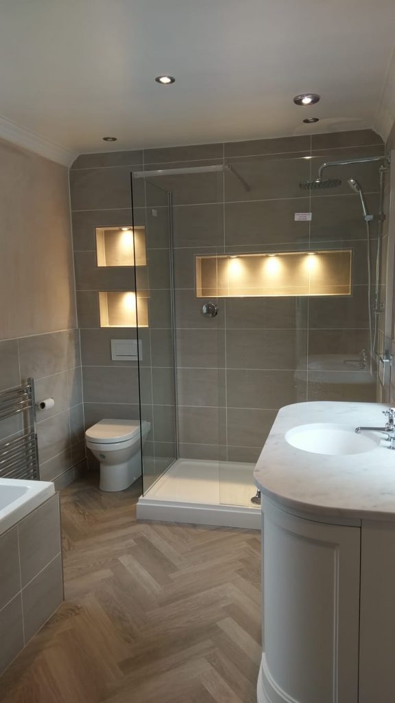 Striking Bathroom In Stainton 3 PHOTO x